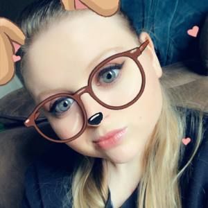 Meet your Posher, Caitlyn